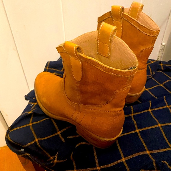 Frye Carson Short shortie boots 9 - Picture 2 of 7